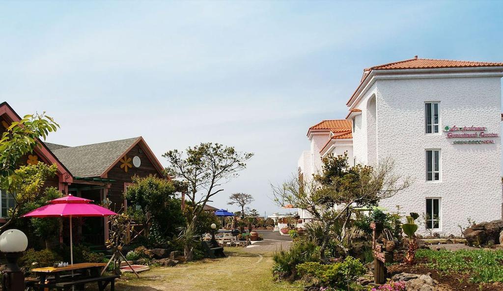 Lapaloma Pension เมืองเชจู ภายนอก รูปภาพ